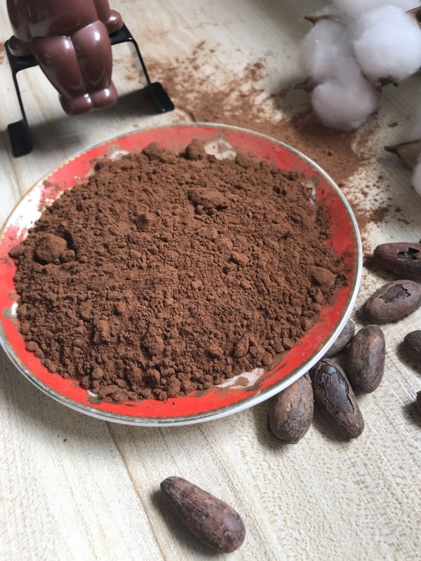 Gordo - natural reduzido/alcalinizou o pó de cacau escuro para os confeitos que fazem chocolates